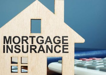 Новые правила для покупающих недвижимость в Канаде впервые.