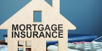 Новые правила для покупающих недвижимость в Канаде впервые.